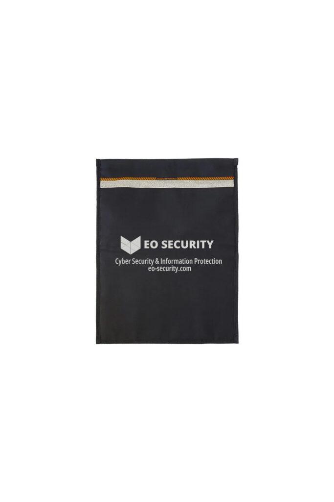 Faraday bag suitable for both tablets and notebooks, offering comprehensive signal blocking.